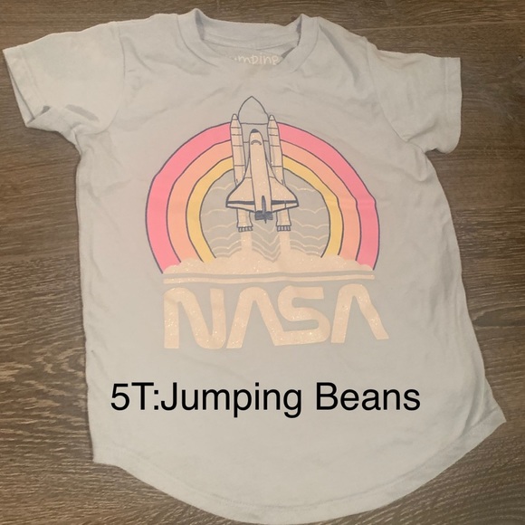 Random shirts 4T-5T kids - Picture 6 of 8